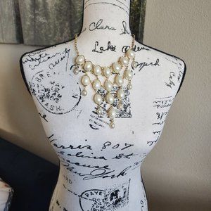 Classy Vintage Pearl Necklace